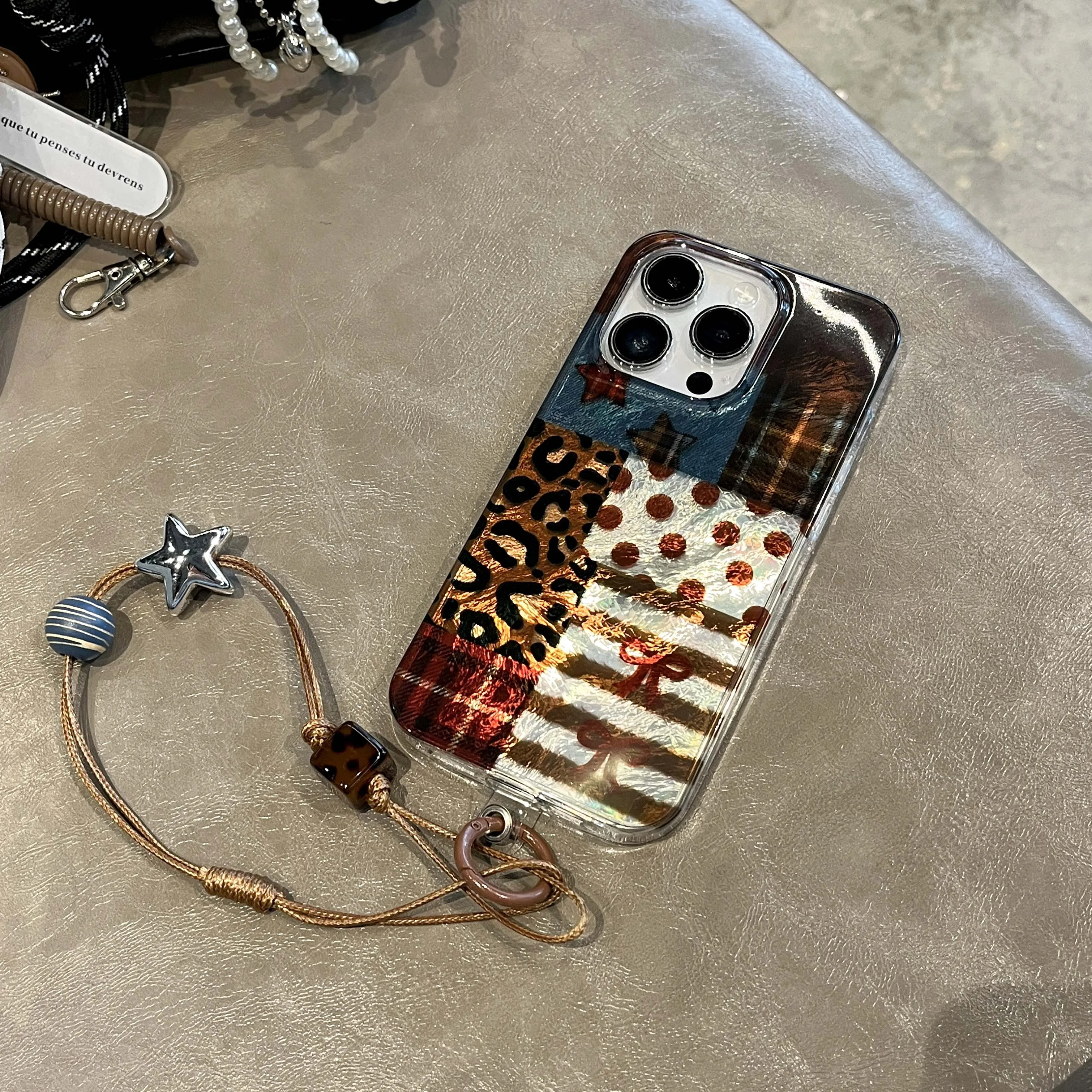 Retro Leopard Textured Phone Case - Stylish Protective Back Cover