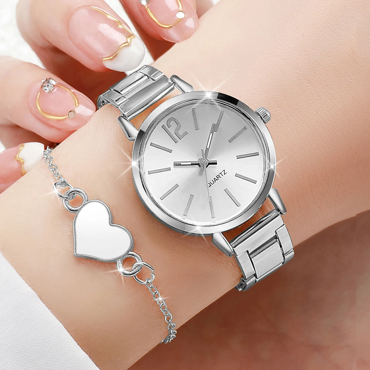4pcs/Set Fashion Women's Steel Band Watch Minimalist Small Disc Quartz Watch Love Bracelet Set