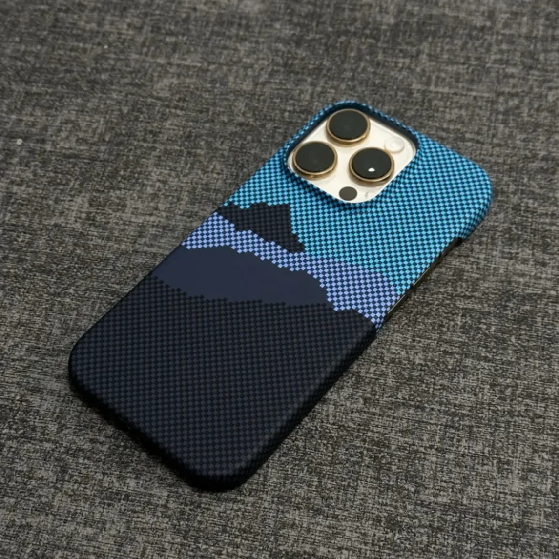 Kevlar Carbon Fiber Texture Slim Matte Magnetic Phone Case