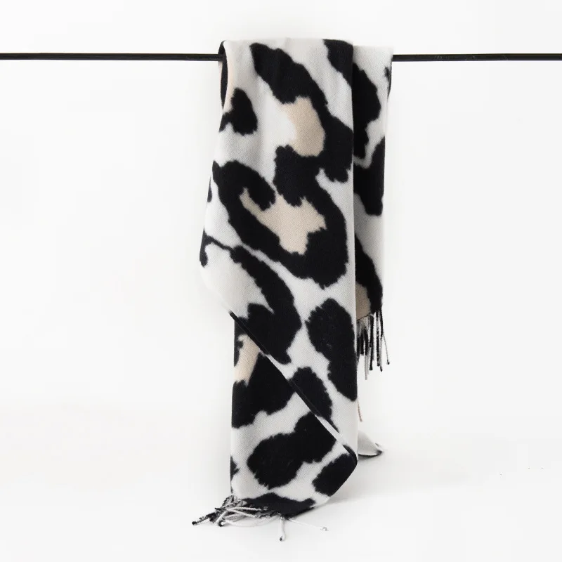 Imitation Cashmere Scarf Black Cow Print Soft Male Female Student Couple Warm Bib Print Cape Flower Shawl 24W048
