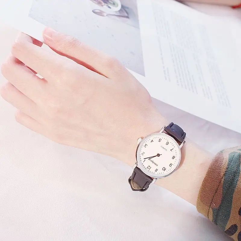 Women's Small Minimalist Wrist Watch With PU Leather Straps