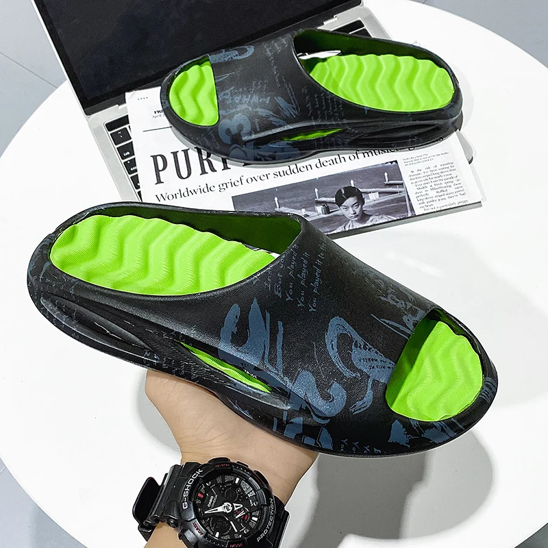 Summer Trend Men's Slippers EVA Soft Light Bottom Bathroom Male Sandals Beach Slippers Fit Charms Outdoor casual shoes