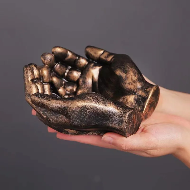 Resin cigarette ashtray, this installation is suitable for indoor and outdoor, windproof desktop smoking ash bracket, cool