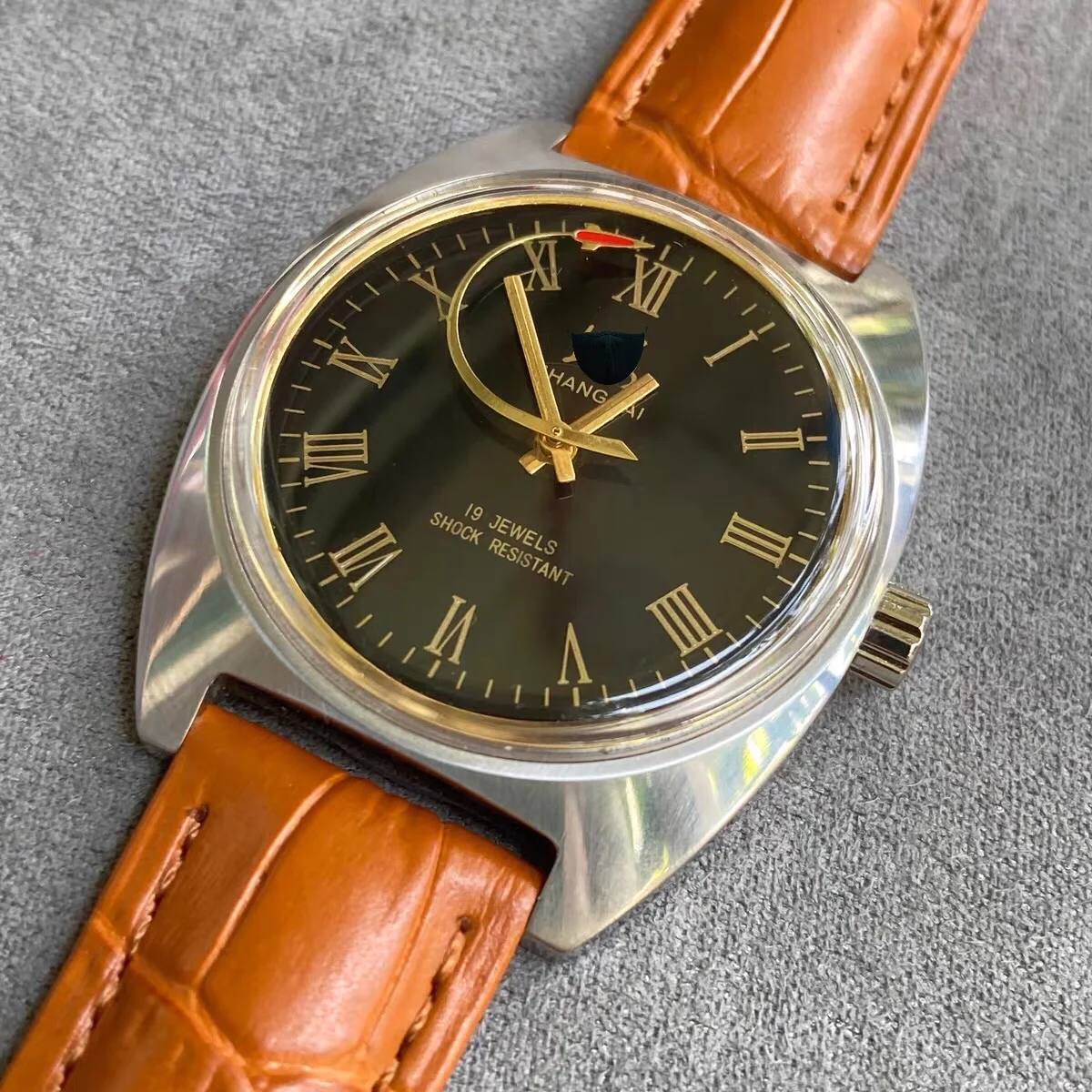 Shanghai made color watch classic retro manual up chain 19 drill mechanical movement shockproof aircraft needle manual mechanical watch