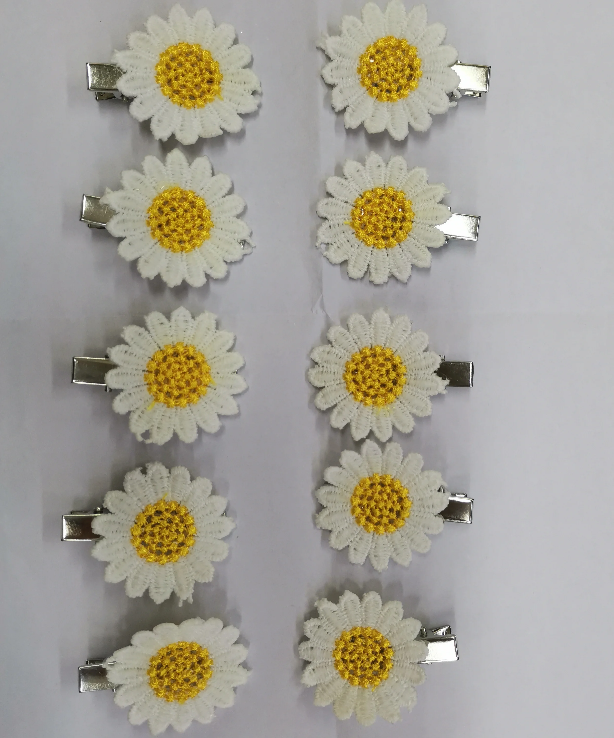 Daisy hair clips, white felt daisies, individual clip or pigtail set, baby  and toddler hair accessories