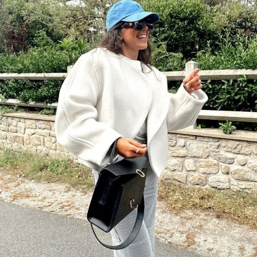 

TARUXY White Woolen Coat Women Winter Long Sleeve Fashion Cardigan Female Loose V Neck Streetwear Womens Jacket Lady Overcoat