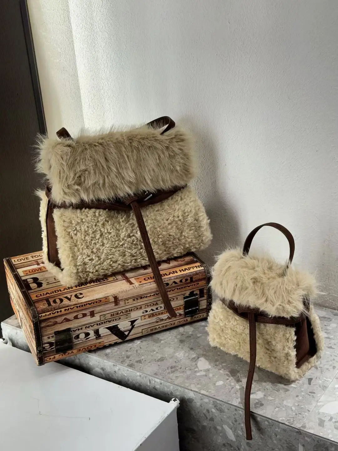 Faux Fur Tote Bag Women's Bucket Plush Luxury Design Ladies Handbags Soft Winter Crossbody Shoulder Bags Bolsa Feminina