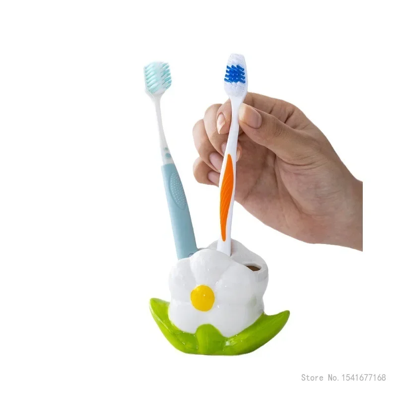 High Temperature Hand Painted FlowerShaped Penholder Creative Light Luxury Office Wash Table Bathroom Toothbrush Holder Home 1Pc
