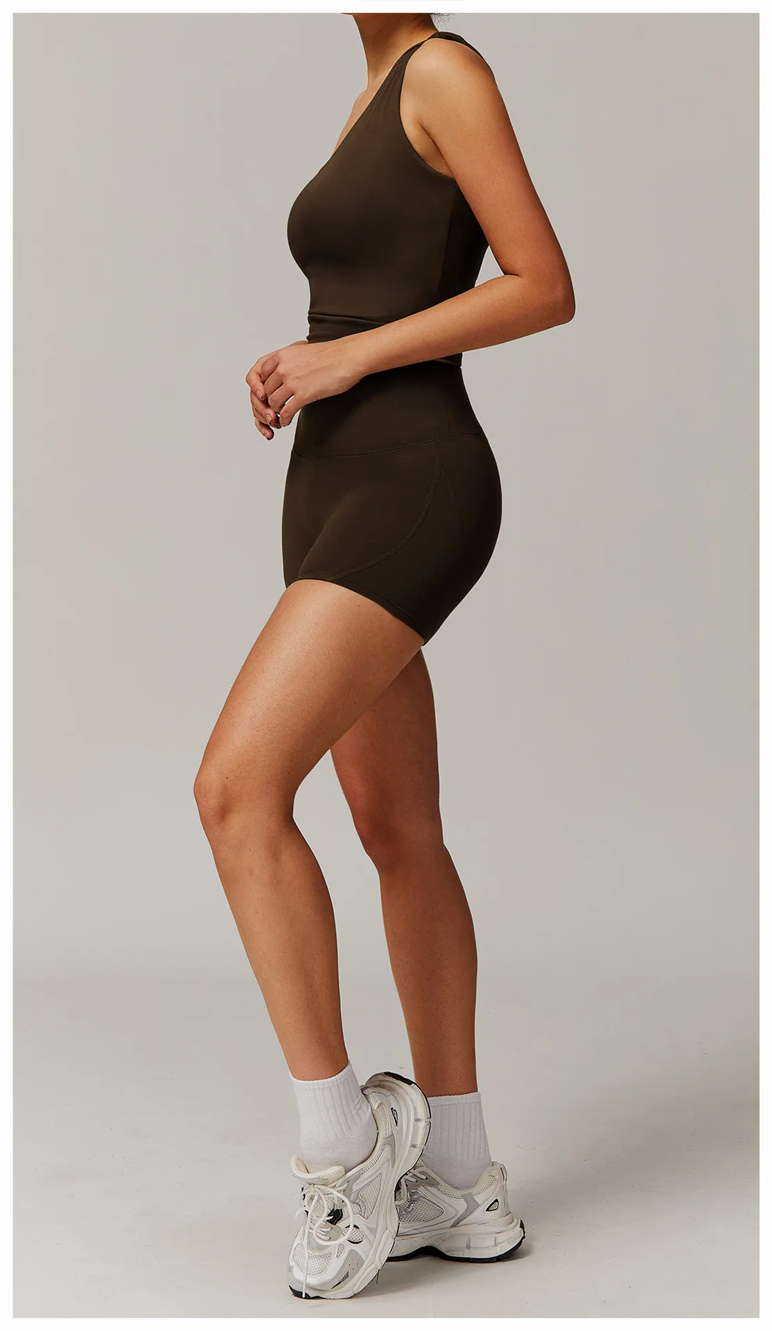 2025 New Yoga Shorts For Women High Waist Lift Sports Outerwear Running Workout Shorts 9152