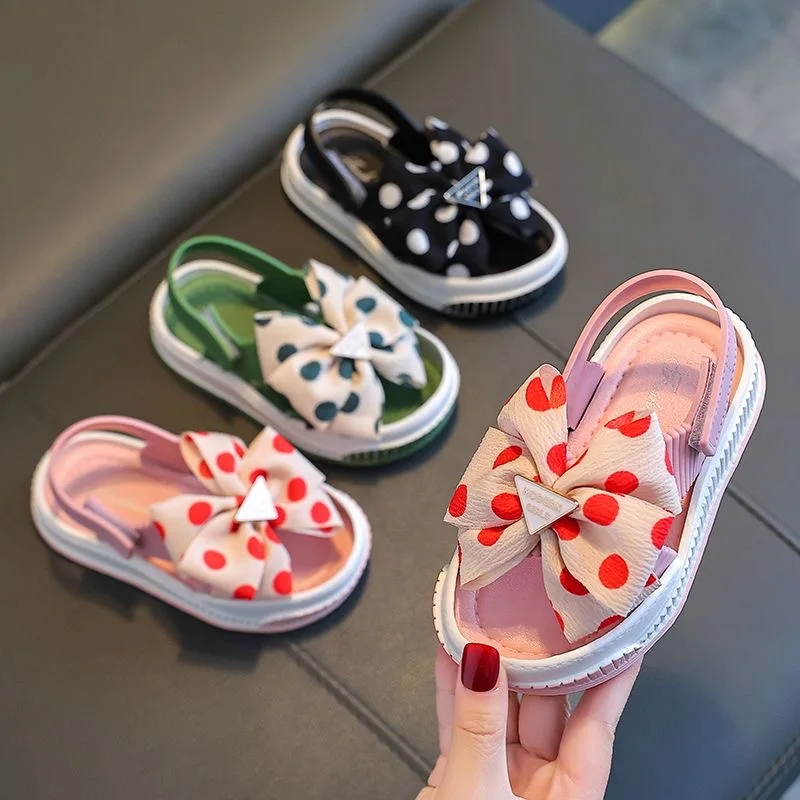 Children's sandals 2023 new summer waterproof non-slip soft sole girl student baby child princess beach sandals