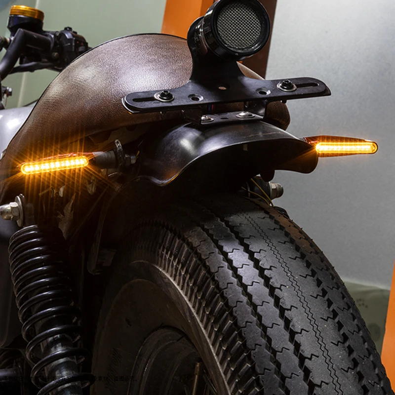点滅する光 2 個オートバイリア LED ターンシグナルライトインジケータ
