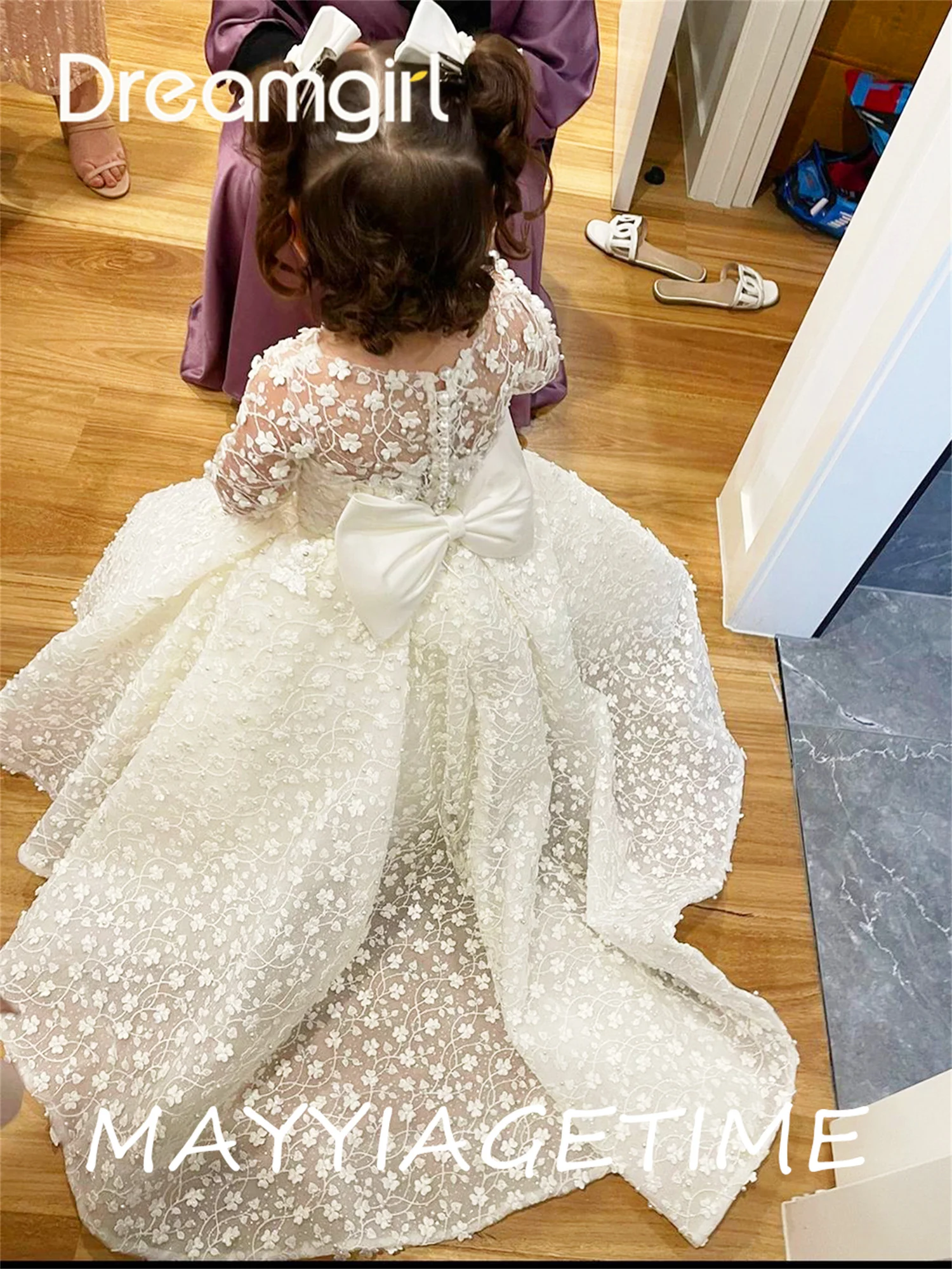 

Ivory Floral Applique Flower Girl Dress Kids Birthday Party Dress Long Train Baby First Communion Robe Scoop Baptism Dresses