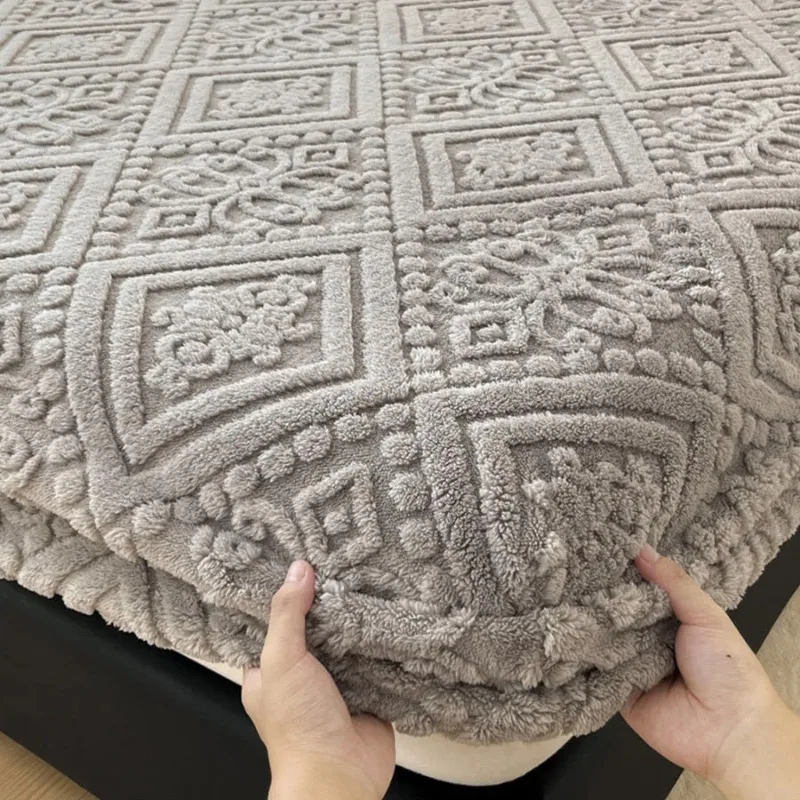 Winter Thick Warm Coral Plush Mattress Cover High Elasticity Anti-Slip Breathable Suitable Bedroom Soft Bed Sheet 2