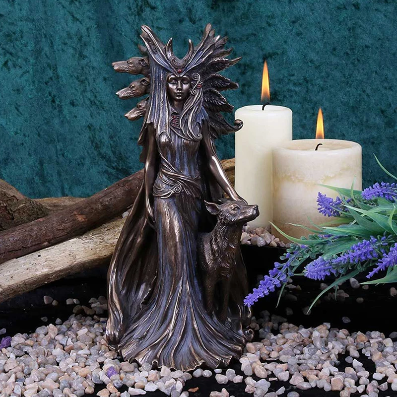 Hecate 그리스 마법의 여신 그녀의 사냥개와 조각상 입상, 현대 미술 송진 마녀 사냥개 조각, 집 거실 장식