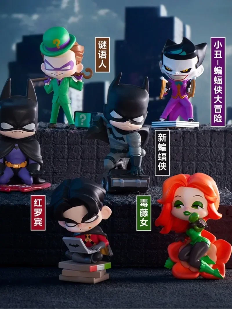 Genuine Marvel Mystery Surprise Blind Box Batman Anime Periferiche Mini Figure Garage Kit Fashion Trendy Toys Regalo Per Bambini