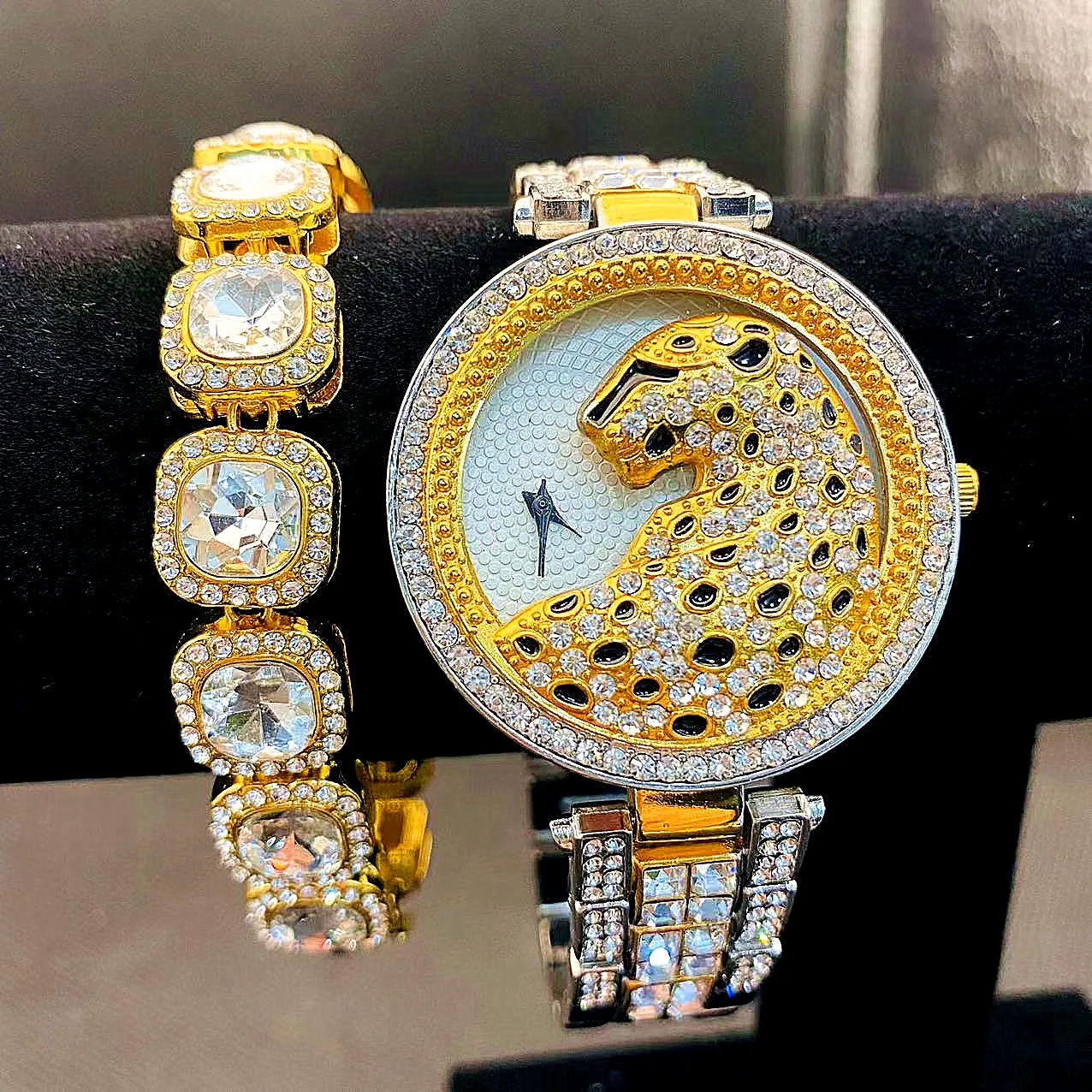 

2pcs Iced Out Watch for Women Bling Bling Bracelet Leopard Fashion Watch Luxury Diamound Watches Women Jewelry Reloj De Mujer