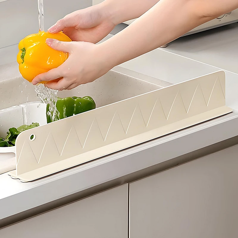 1 PCS Silicone Sink Splash Guard With Suction Cup Sink Baffle Splash Guard Splash Protector For Kitchen Island And Bathroom