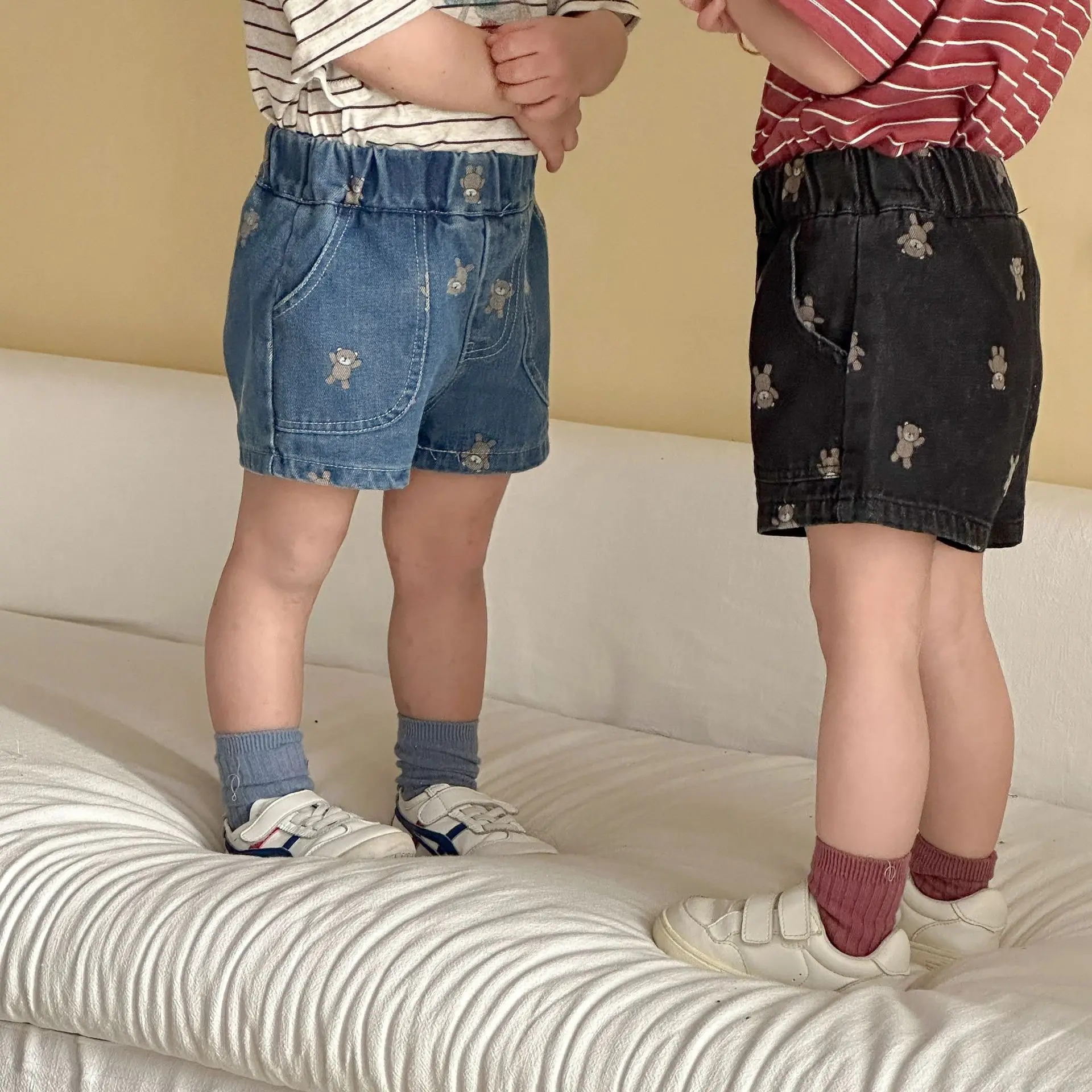 2026 여름 새 여자아이 데님 반바지 아동 캐주얼 바지 루즈핏 남자아이 귀여운 곰 반바지 청바지 반바지 패션 아동복