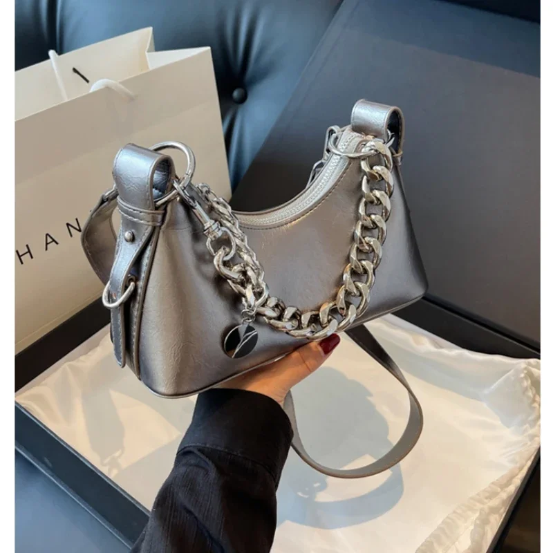 

PU Shoulder Bags for Women Casual Handbags for Women 2024 Solid Half Moon Chains Crossbody Bags for Women Bolsos De Señora