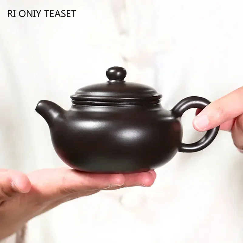 

200ml Authentic Yixing Purple Clay Teapot Famous Artists Handmade Antique Tea Pot Raw Ore Black Mud Kettle Chinese Zisha Tea Set