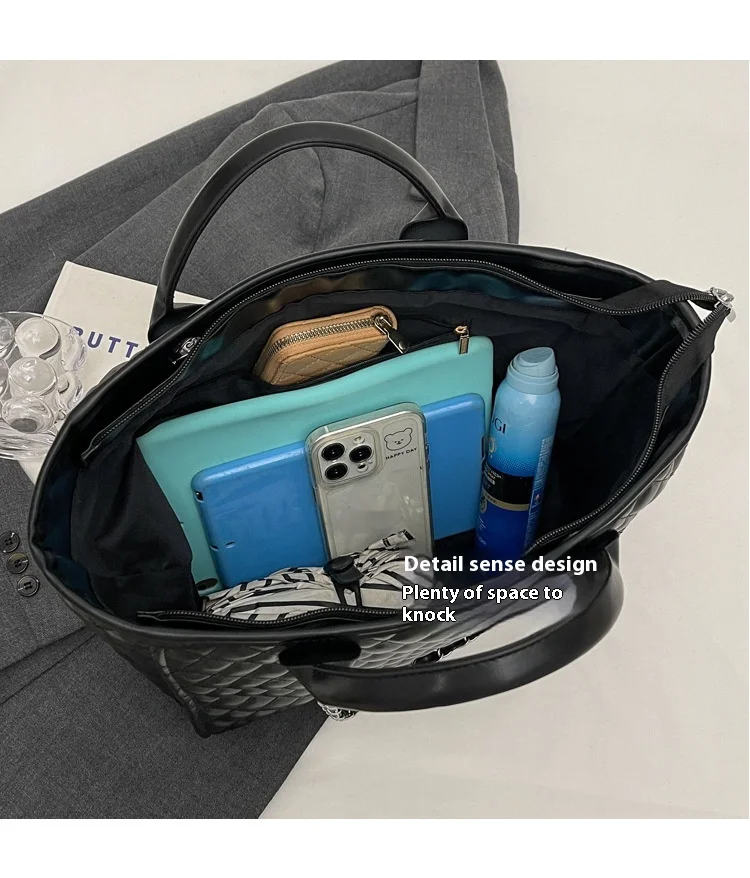 European And American Lingge Bag New Large Capacity Chain Bag Fashionable And Versatile Handheld Single Shoulder Tote Bag_voghion.com