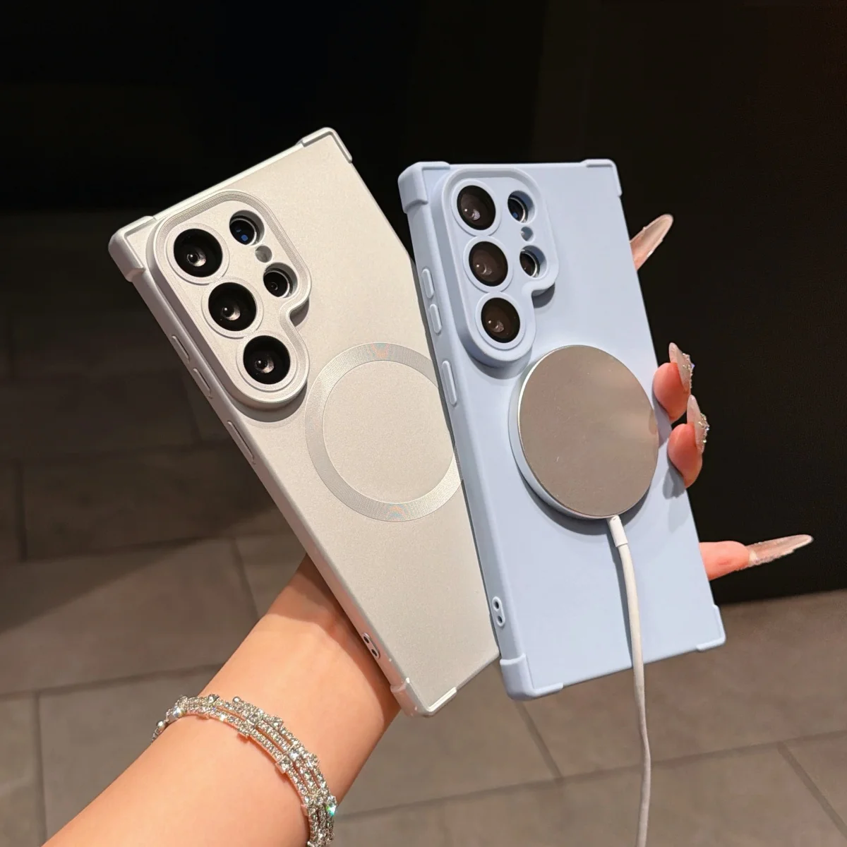 Right Angle Anti-Drop Soft Silicone Shockproof Phone Case with Lanyard and Magnetic Compatibility