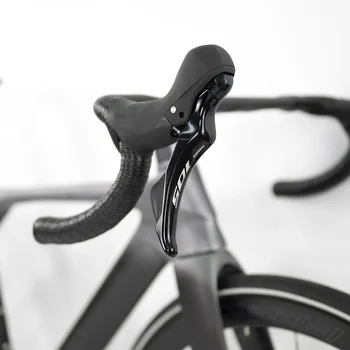 2025 TWITTER T10 Professional Full Carbon Road Bike with RS 24s Shifters SHlMAN 105 FD and RD 50mm Adult Carbon Wheel Road Bike 1