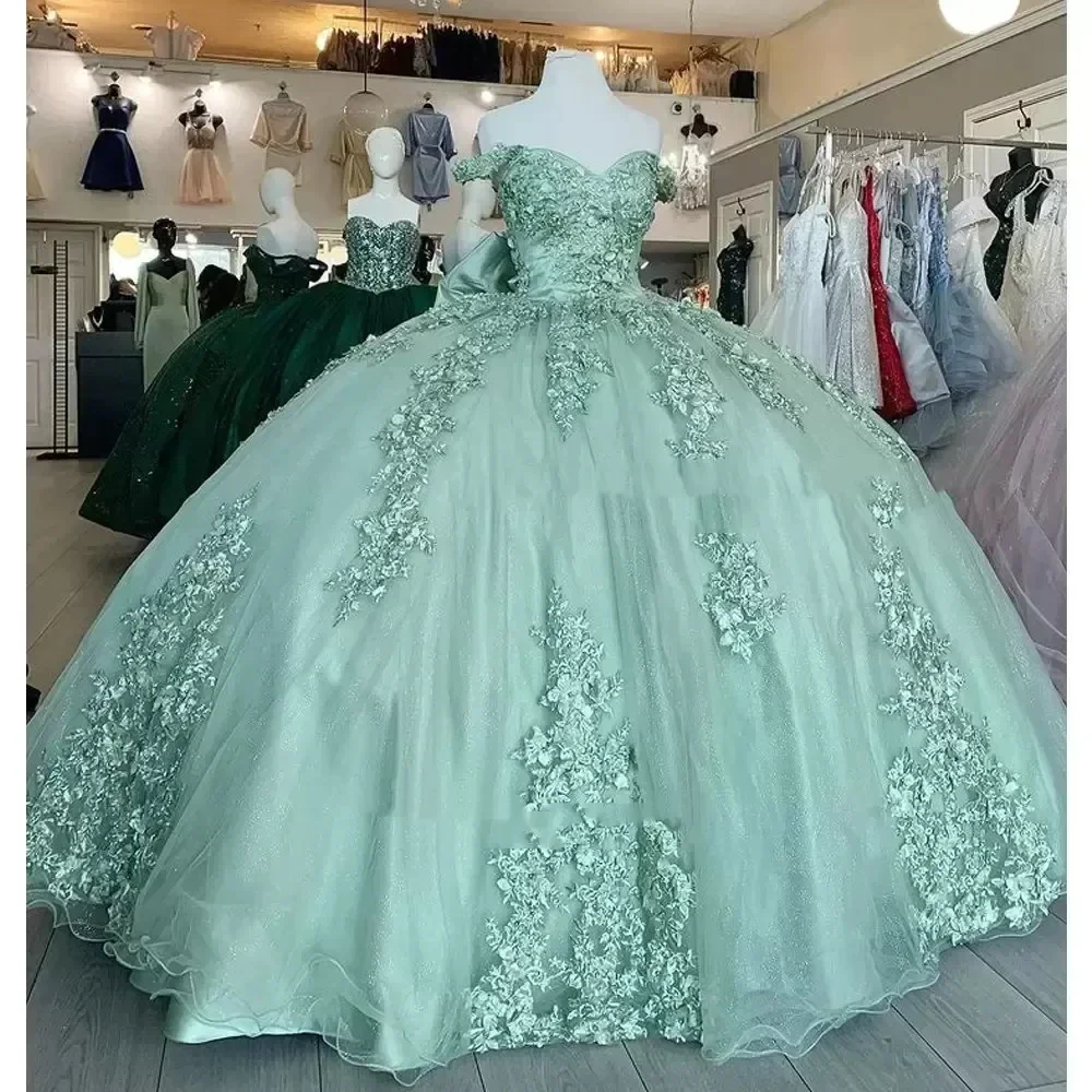 

Luxury Green Princess Quinceanera Dresses Off Shoulder Floral Appliques Lace Bow Back Corset Sweet 16 Masquerade Party Gowns