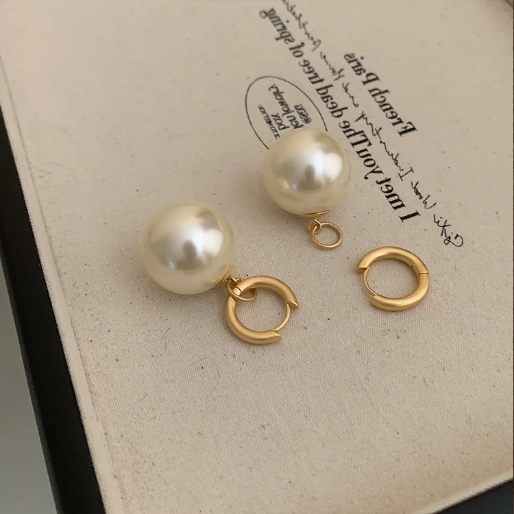 French Retro Temperament Exaggerated Imitation Pearl Metal Dangle Earrings For Women Fashion Elegant Jewelry Party Gifts