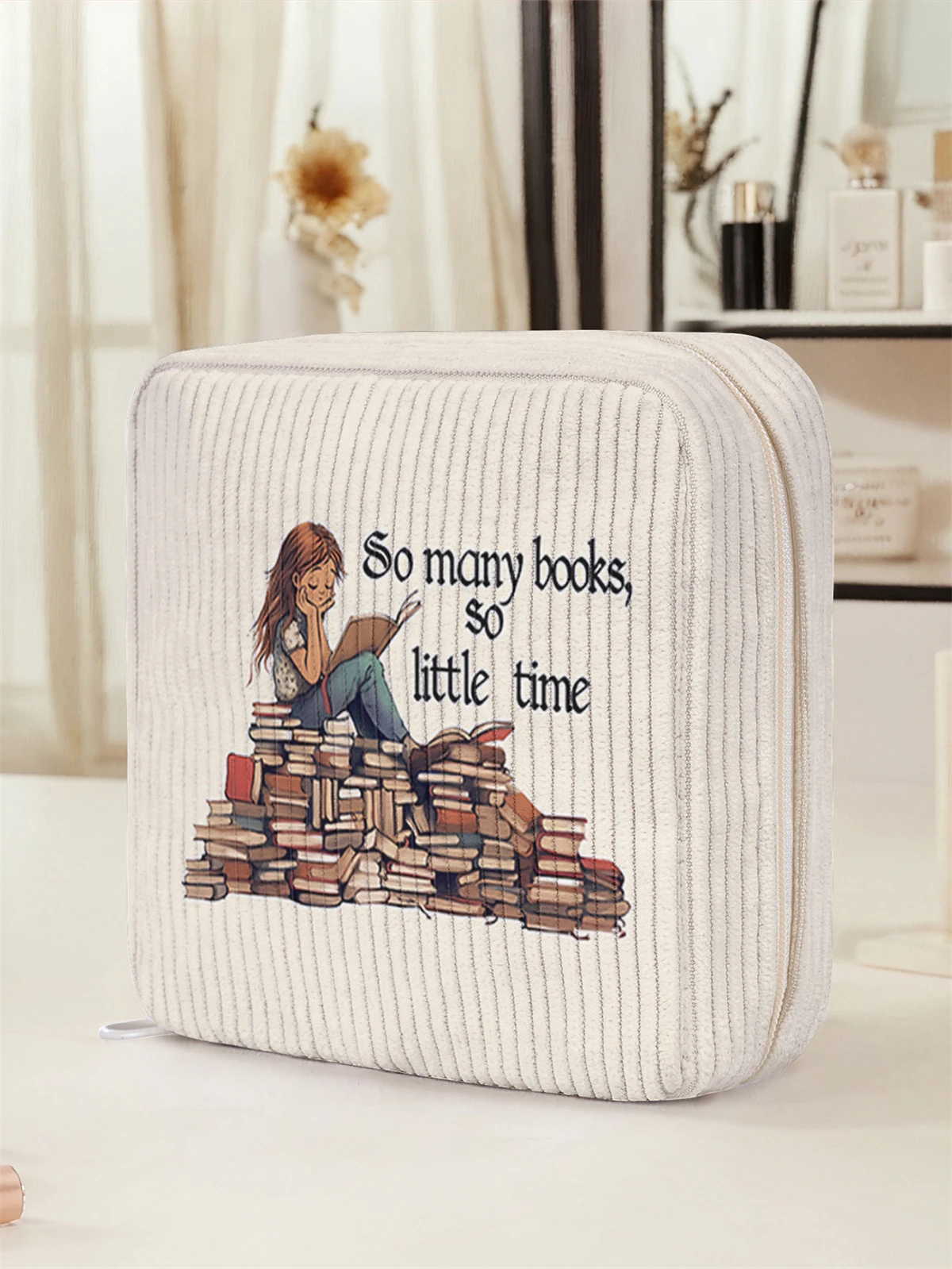 Book pattern printed sanitary napkin storage bag, women's lightweight tissue bag, sanitary tissue bag