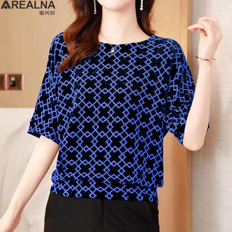 

Женские футболки в стиле ретро, летняя одежда, блестящие эластичные пуловеры в клетку с графическим рисунком, Модные свободные топы большого размера с коротким рукавом, 4XL