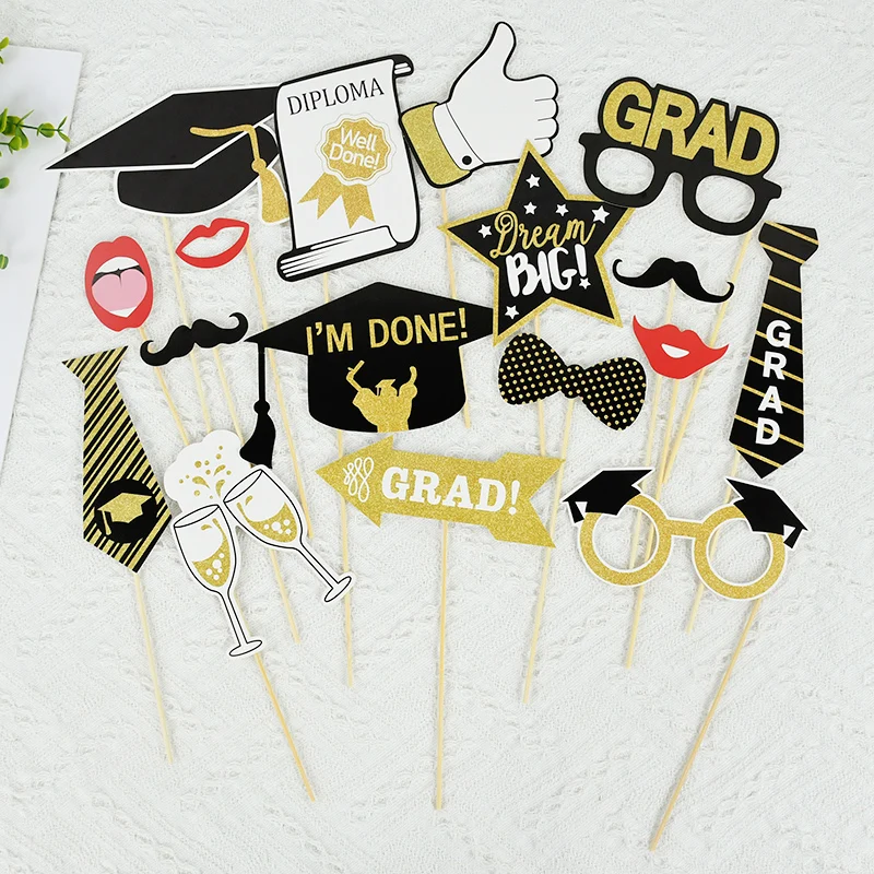 

Multi-pieces Bachelor Cap Paper Photo Booth Props DIY Mustache Lips Glasses Congratulation Graduation Party Decor Class of 2024