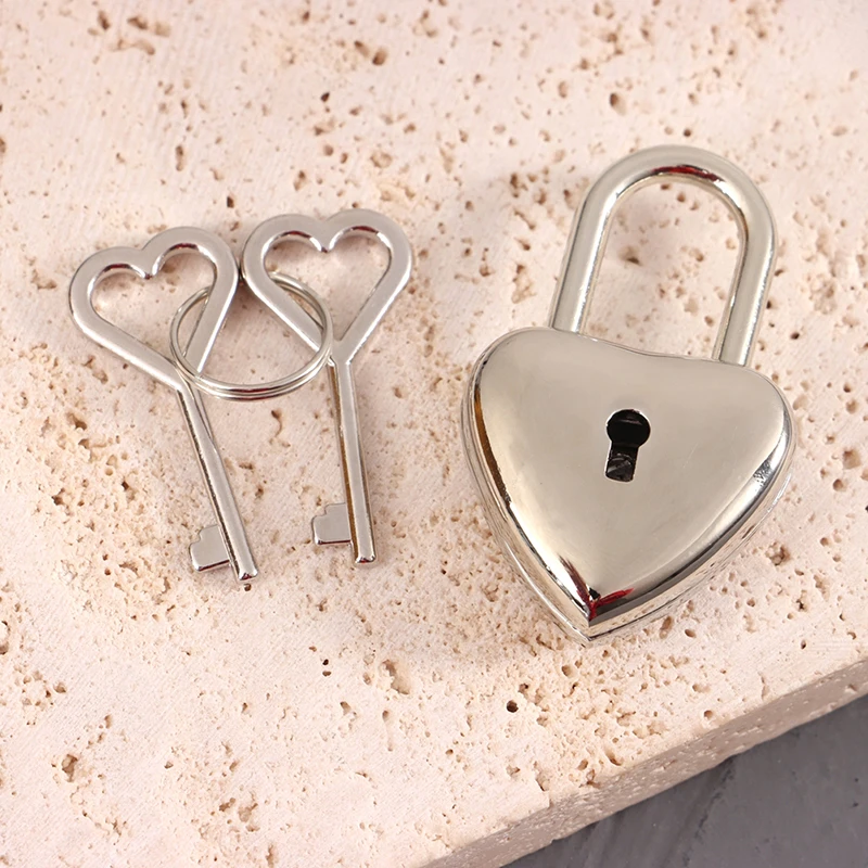 1Set Alloy Heart Shape Padlock Mini Luggage Hardware Locks Key Lock Travel Wedding Jewelry Box Diary Book Suitcase mini padlock travel padlock luggage padlock love heart lock
