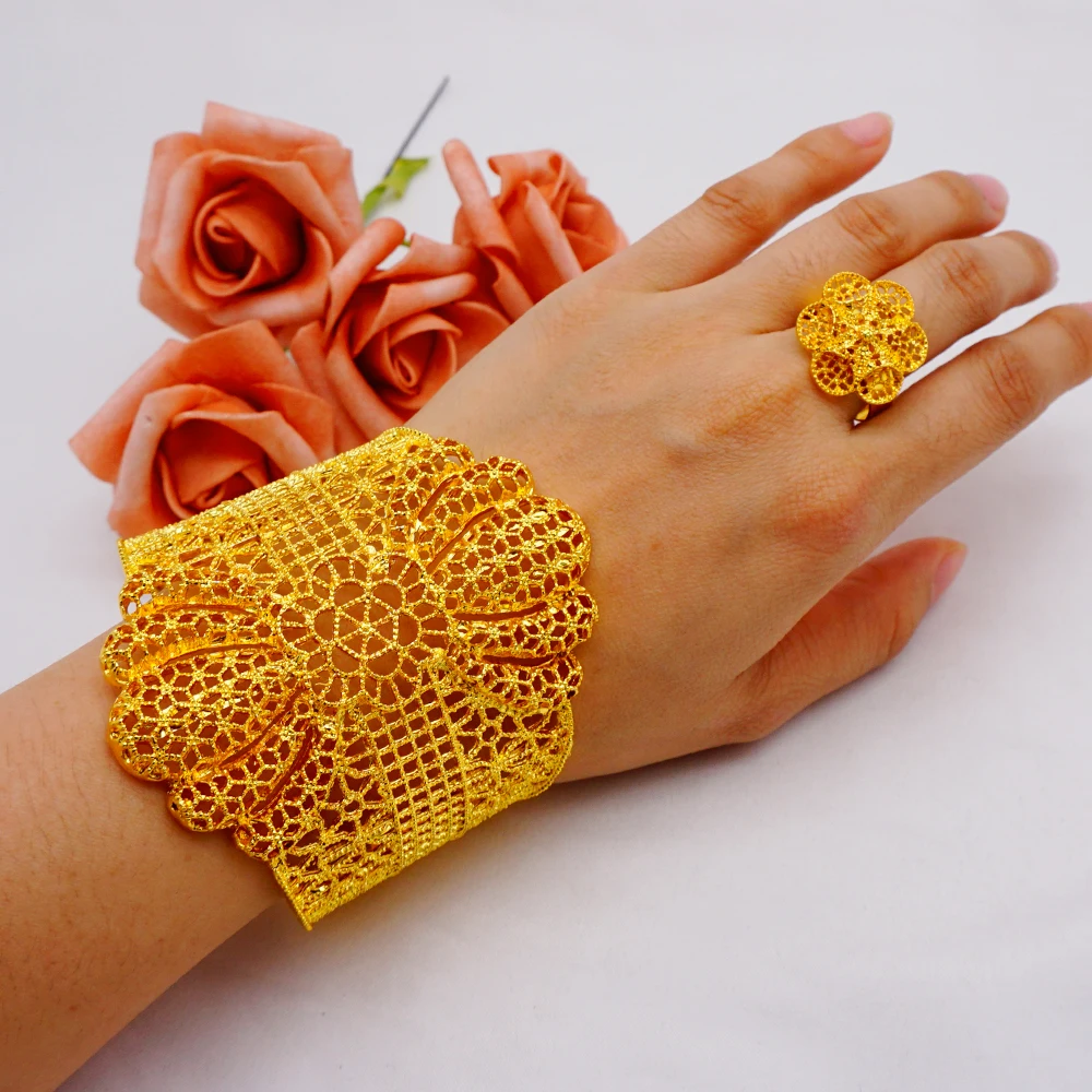 

Wide Bridal Hand Bangle Ring Set Hollow Flower Design Open Cuff Bracelet Arabic Luxury Bridal Jewelry Moroccan Jewelry