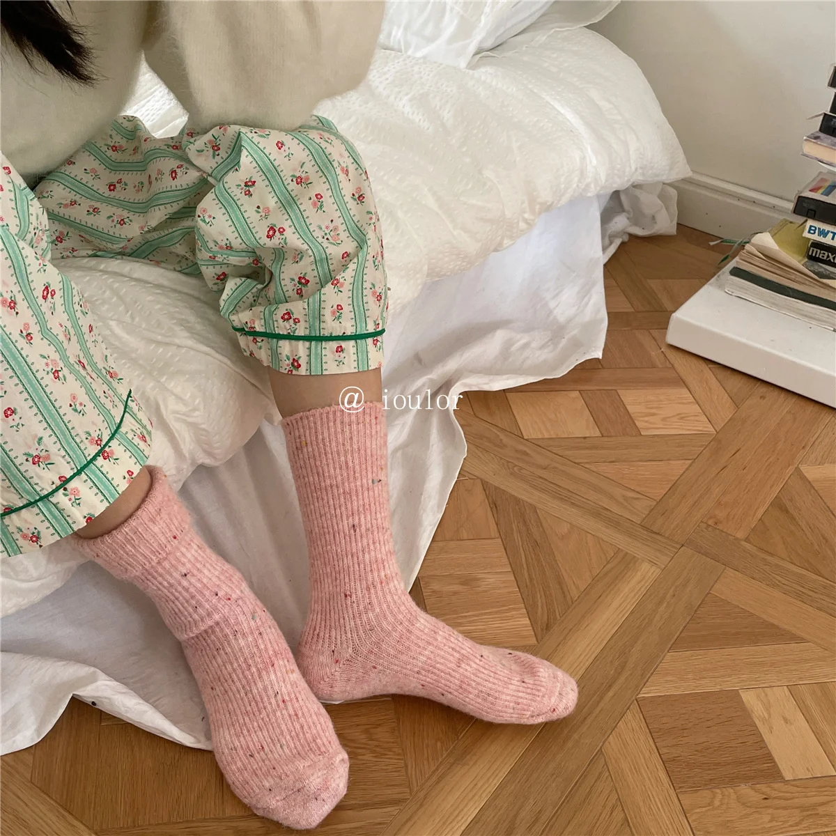 SP & STADT Koreanische Mode Winter Verdickt Punkt Wolle Socken frauen Baumwolle Solide Mittel Rohr Warme Socken Harajuku Kaschmir strümpfe – Detail 13