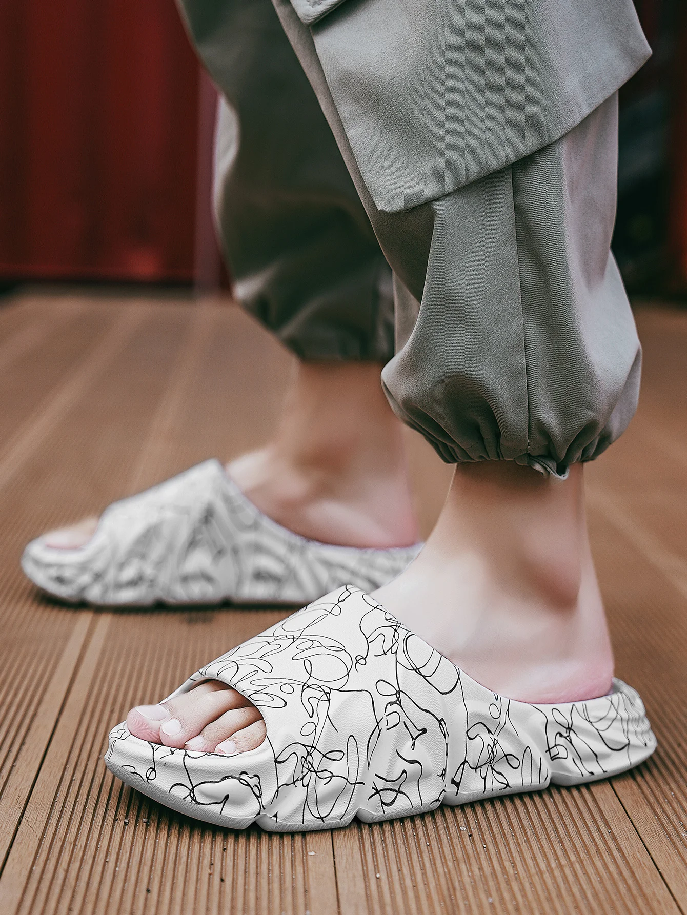 Slip-Hausschuhe für Herren, rutschfeste Outdoor-Slipper aus weichem Schaumstoff mit dicker Sohle, Slipper für den Innenbereich_voghion.com