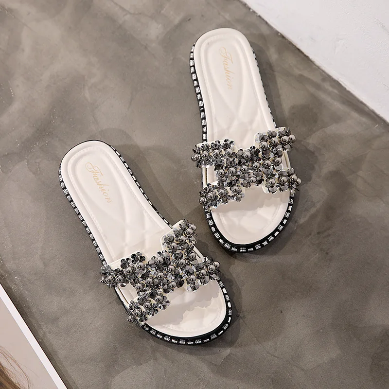 Luxury Custom Made Brand Slippers Women Wear Flat Bottomed Fashion Sandals  and Slippers out in Summer Beach Shoes Seaside Replica Slippers Flip-Flop  Slippers - China Luxury Slippers and Designer Slippers price