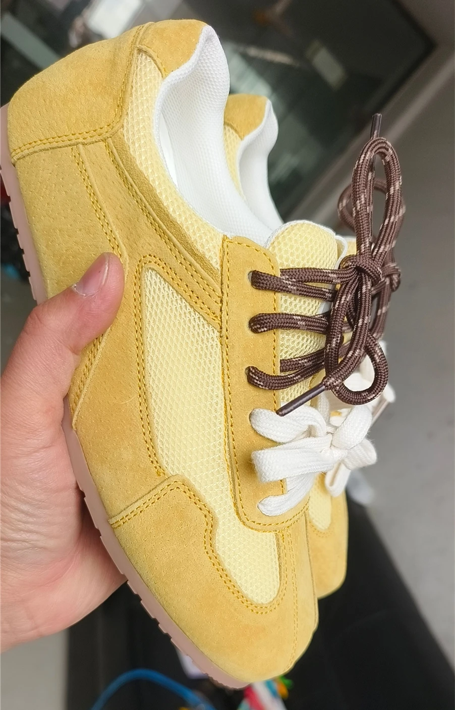 Yellow mesh