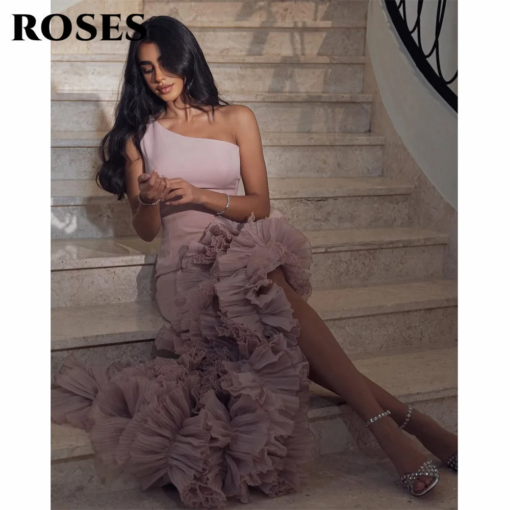 فساتين حفلات باللون الوردي الفاتح من ROSES، فستان...