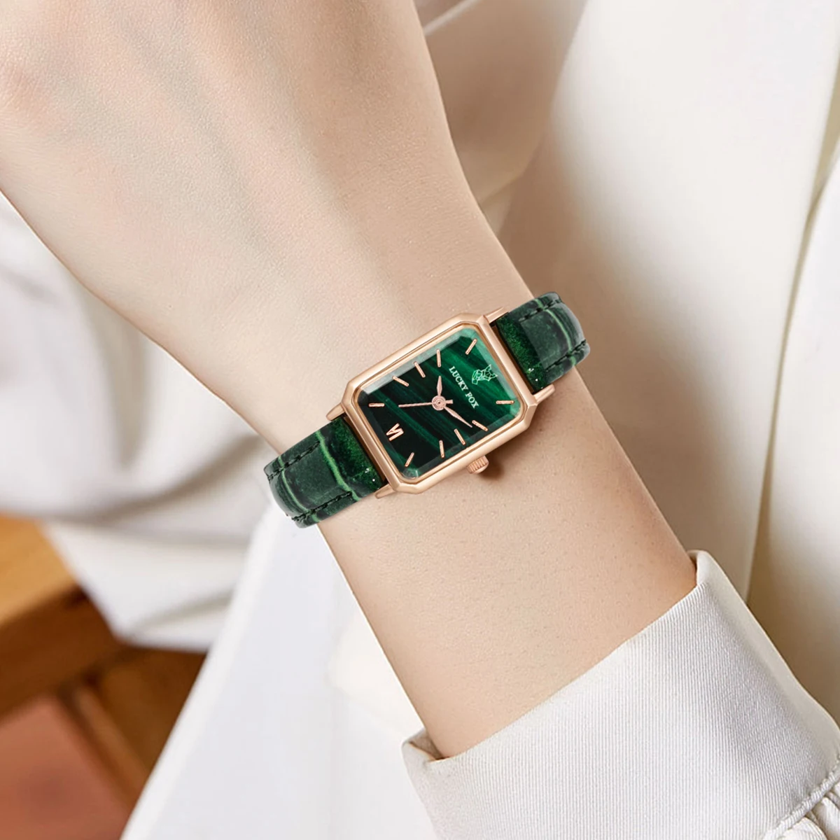 Montre Femme ALBIN Quartz - Bracelet Lézard Vert, Cadran Vert, Boîtier Doré