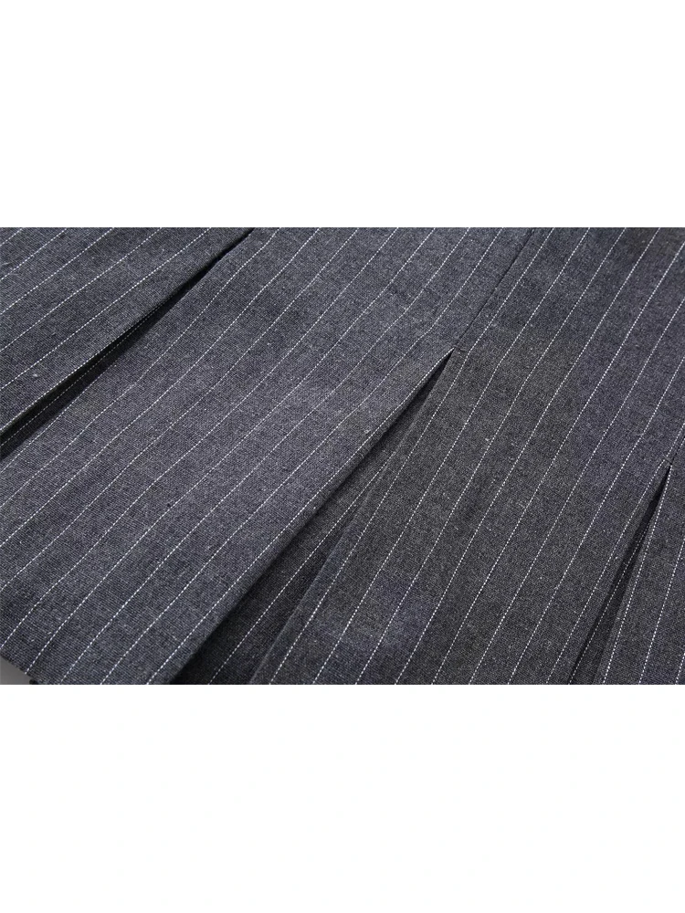 TRAF Grey Pleated Skirt Shorts Women Striped Bermuda Shorts Woman High Waist Casual Mini Shorts Harajuku Fashion Women\'s Skort