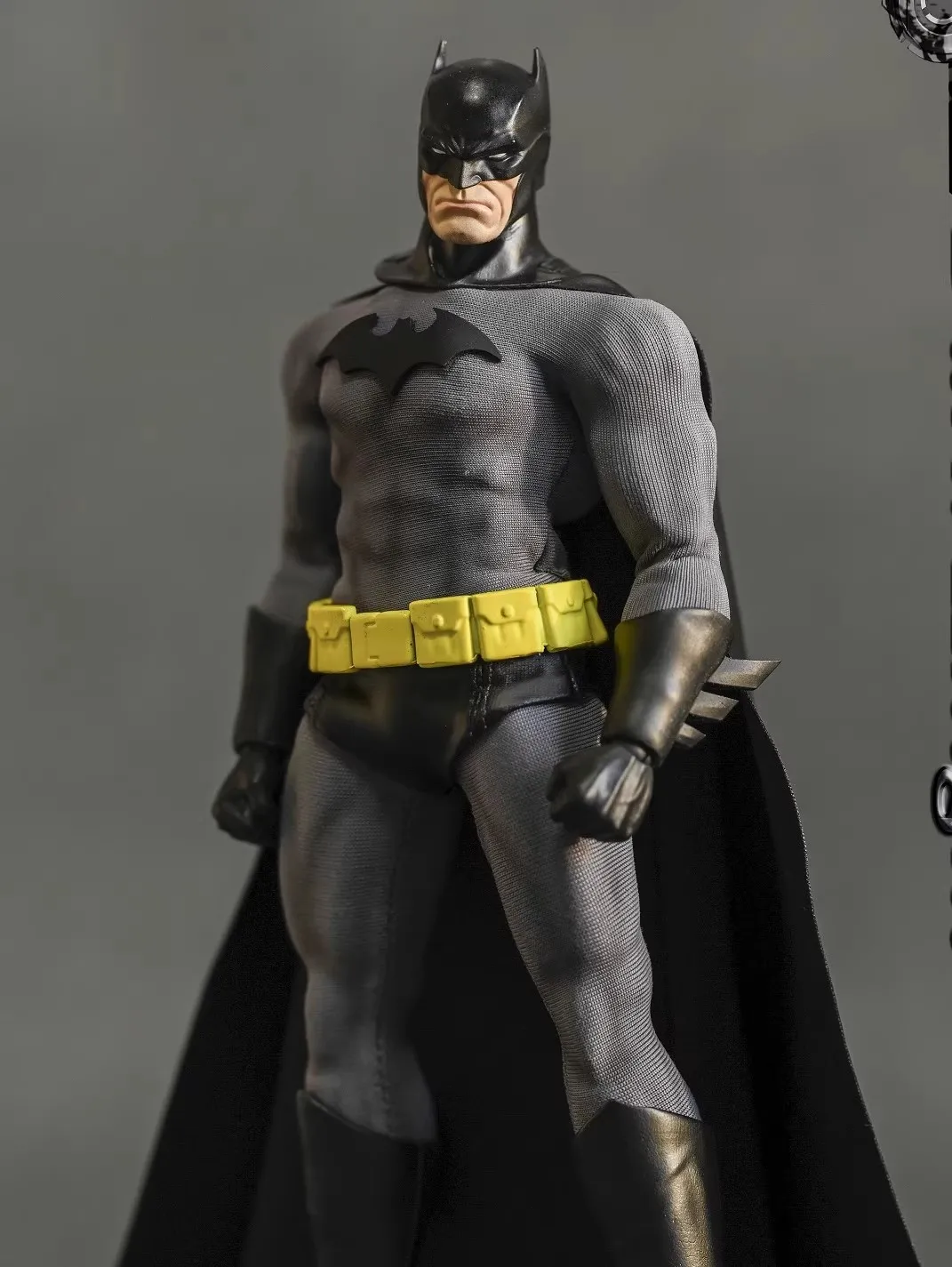 PSERTOYS 1/12 バットマン PSERTOYS 1/12 skala figurka kolekcjonerska Batman mroczny