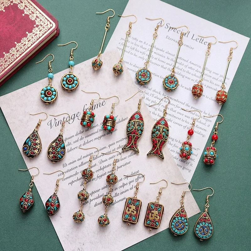 Pendentif Fantaisie Vintage De Créateur – Pièce Unique Et Originale Avec Son Charme Rétro