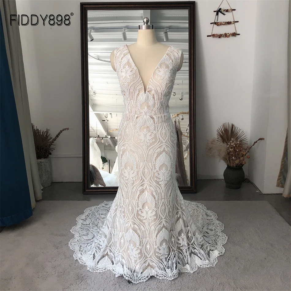 

FIDDY898 Sleeveless Elegant Wedding Dresses Mermaid Appliqued Lace V-neckline Deep for Women Elegant Bridal Dress QW01738