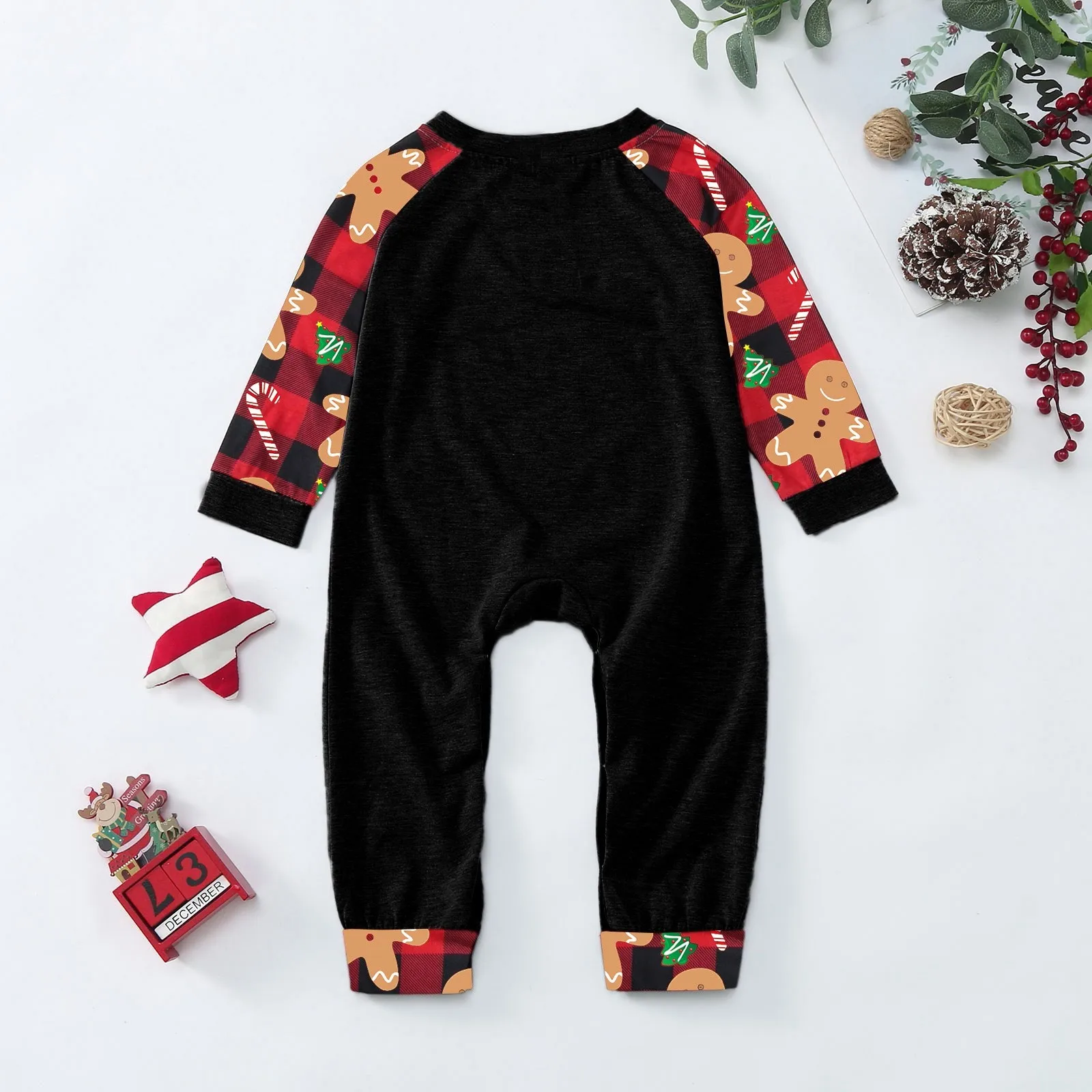 thumbnail image 4 of 2024 Nueva mamá, hija, papá, hijo, conjuntos familiares a juego, mameluco para bebé, pijamas navideños, conjunto de ropa de dormir suave y linda, pijamas cálidos, 4 of 5