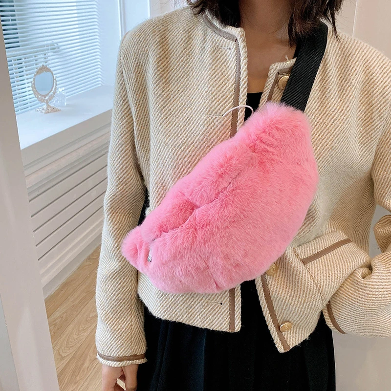 

Large Women's Waist Bag Winter Plush Belt Bag Shoulder Crossbody Chest Bag Fashion Fluffy Fanny Pack Banana Purse Designer Bag