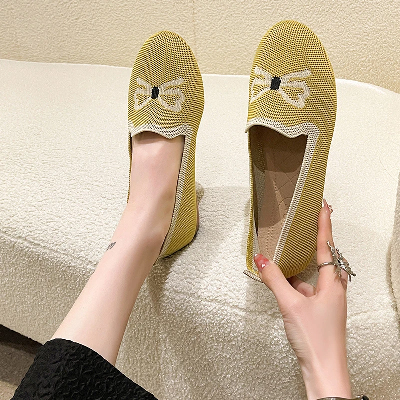 

Женские мокасины с круглым носком, на плоской подошве