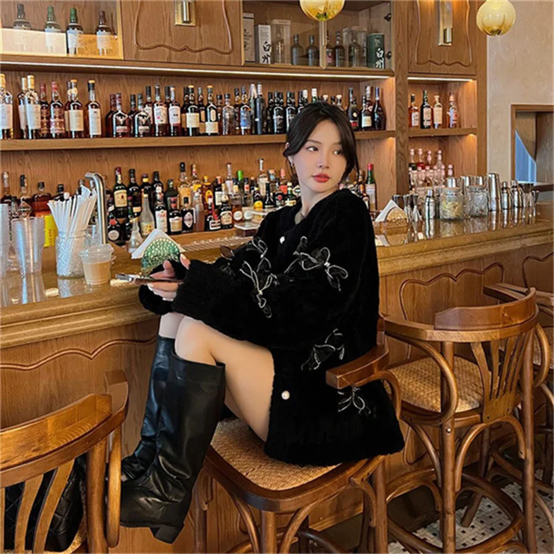 New Autumn Women's Fur Cardigan Luxury Wool Fashion Exquisite Bow Temperament Warm Thick Short Coat Charm Fur Casual Coat 2023