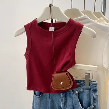 بلوزة بدون أكمام مضلعة للنساء لعام 2025 بلوزة بدون أكمام بلون سادة ملابس علوية صيفية أساسية عصرية للمراهقات جديدة