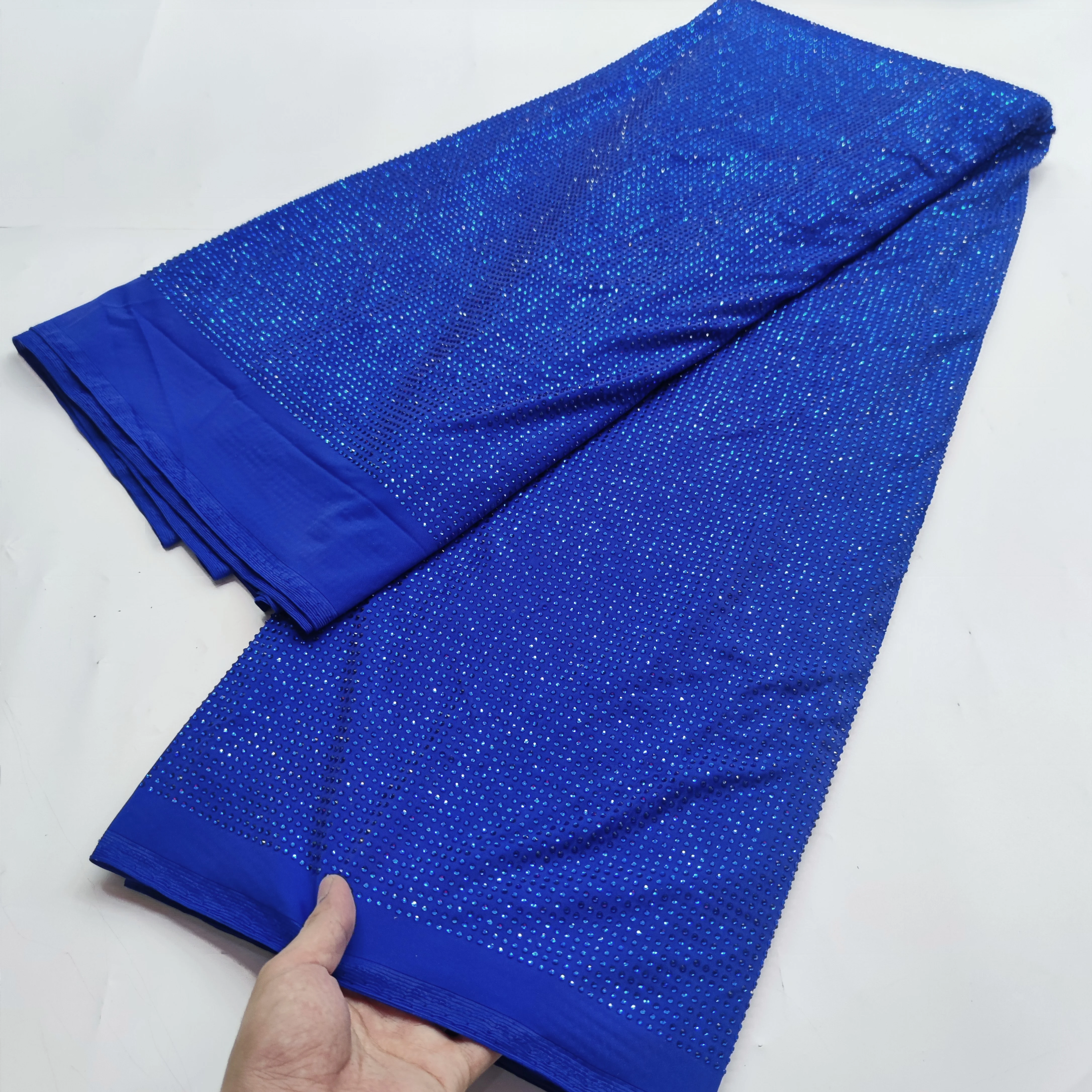 사용자 정의 만든 좋은 품질 크리스탈 라인 석 블랙 Applique 트림 패브릭 댄스 드레스 웨딩 바느질 Strass 돌 메쉬